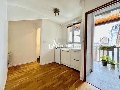 Studio - 12 m² - 1 pièce