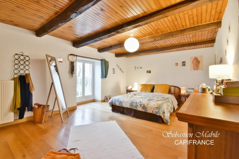 Maison - 198 m² - 7 pièces