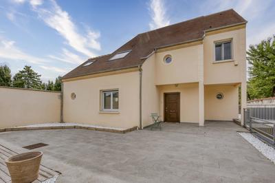 Maison - 167 m² - 6 pièces