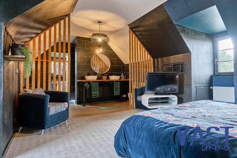 Maison - 217 m² - 6 pièces