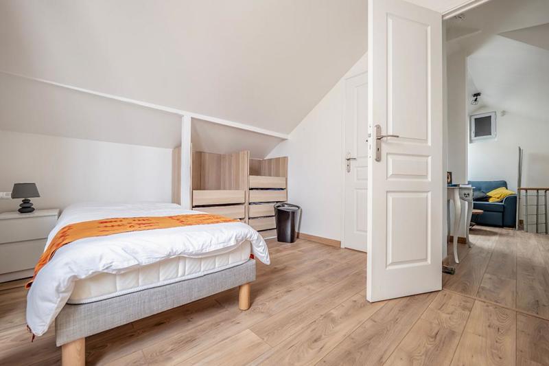 Maison - 168 m² - 8 pièces