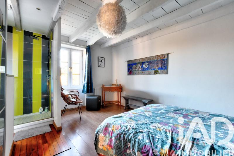 Maison - 99 m² - 5 pièces