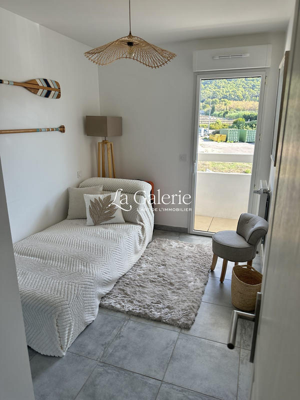 Appartement - 83 m² - 4 pièces