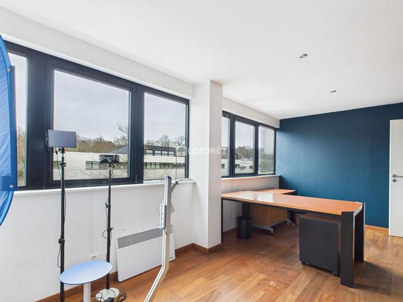 Local d'activité / Entrepôt - 104 m²