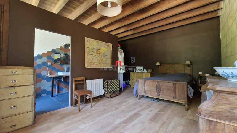 Maison - 207 m² - 7 pièces