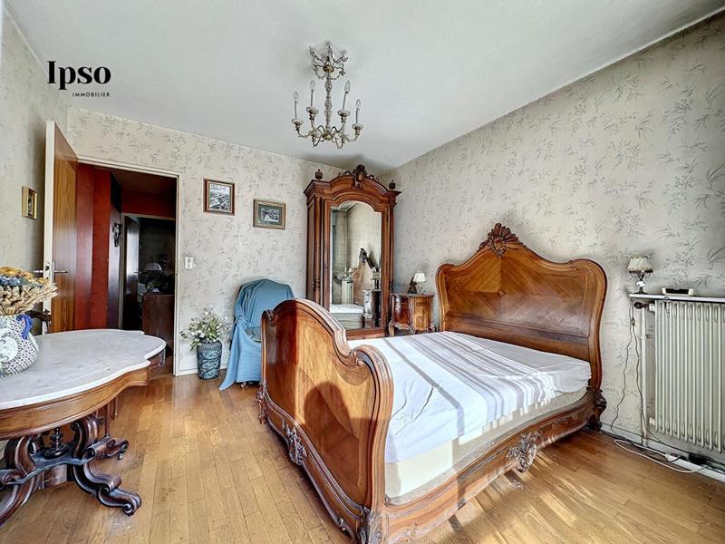 Appartement - 104 m² - 5 pièces