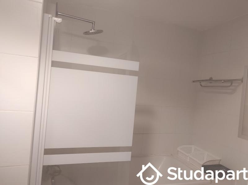 Chambre - 14 m² - 1 pièce