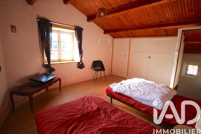 Maison - 180 m² - 7 pièces