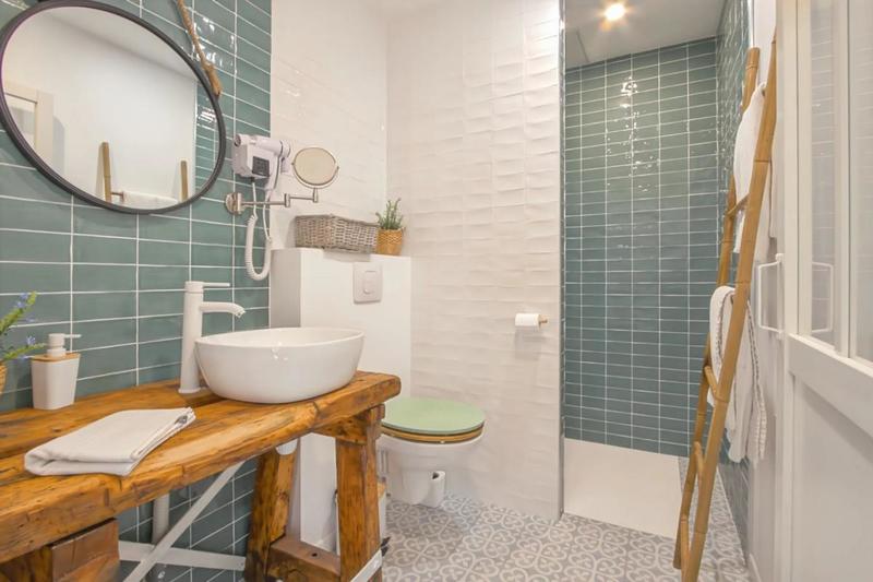 Appartement - 98 m² - 8 pièces