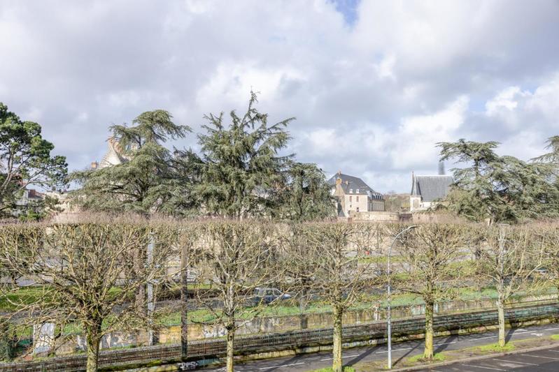 Appartement ancien - 115 m² - 5 pièces