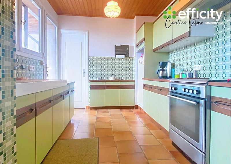 Maison - 310 m² - 6 pièces