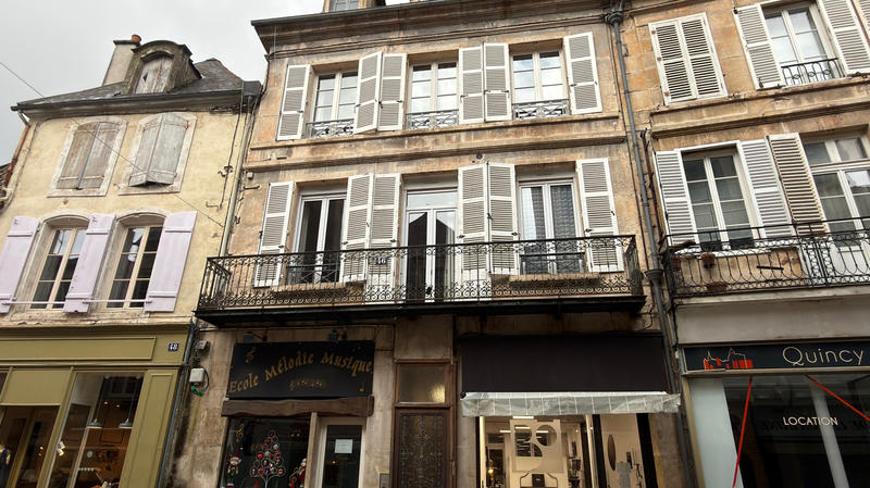 Appartement - 82 m² - 3 pièces