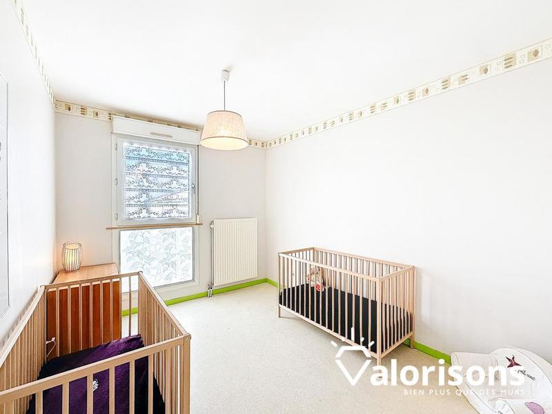 Appartement - 90 m² - 4 pièces