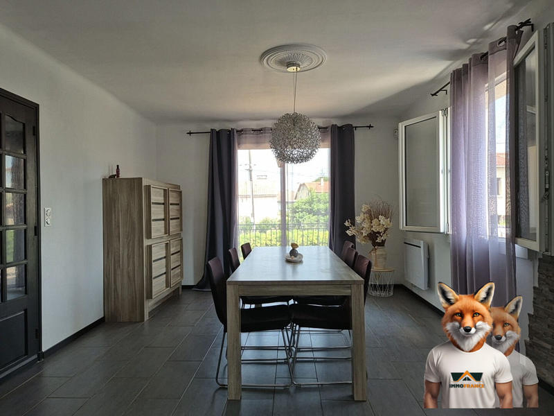 Maison traditionnelle - 179 m² - 9 pièces