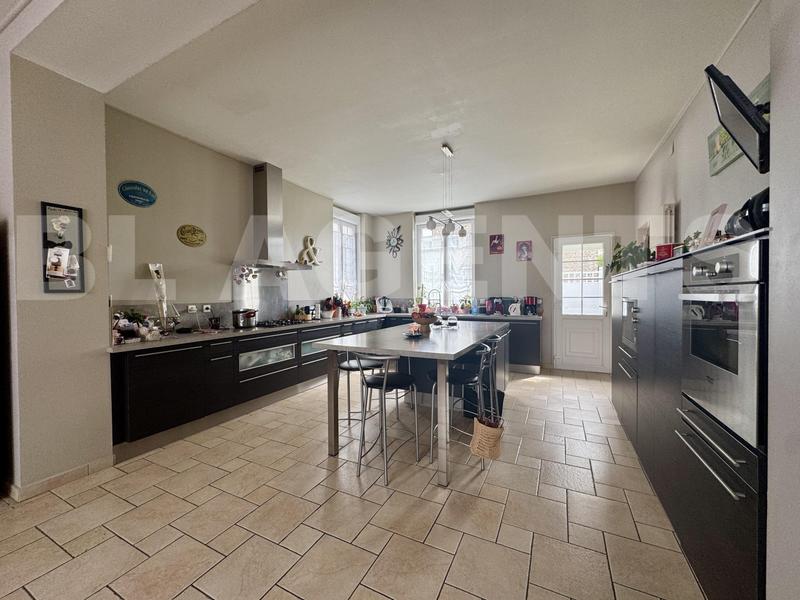 Maison bourgeoise - 192 m² - 5 pièces