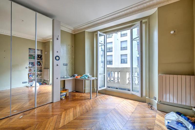 Appartement - 120 m² - 5 pièces