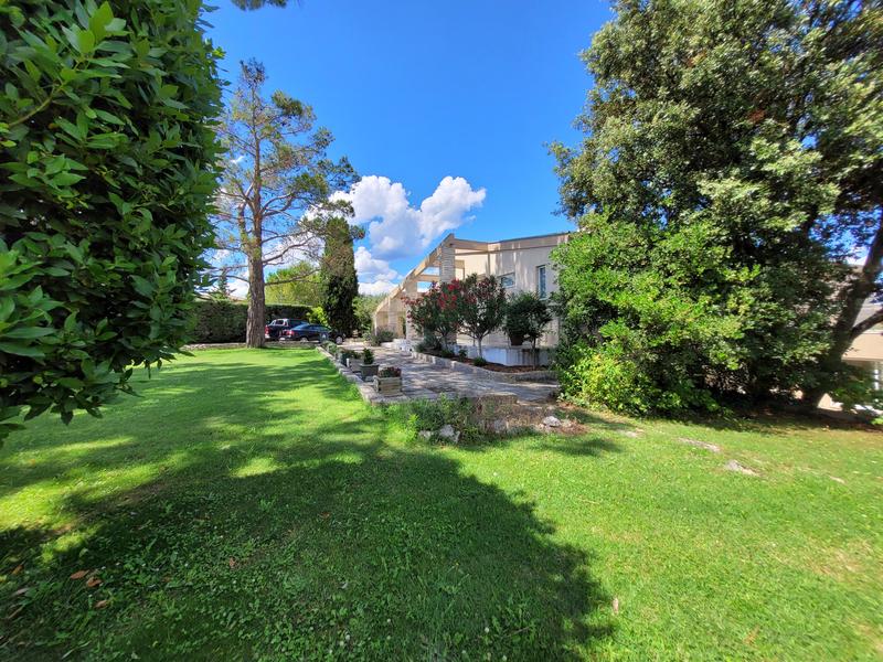 Villa - 207 m² - 7 pièces