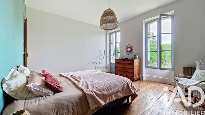 Maison - 262 m² - 7 pièces