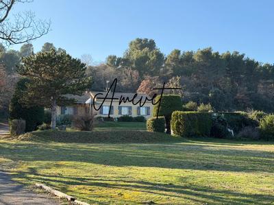 Maison - 97 m² - 4 pièces