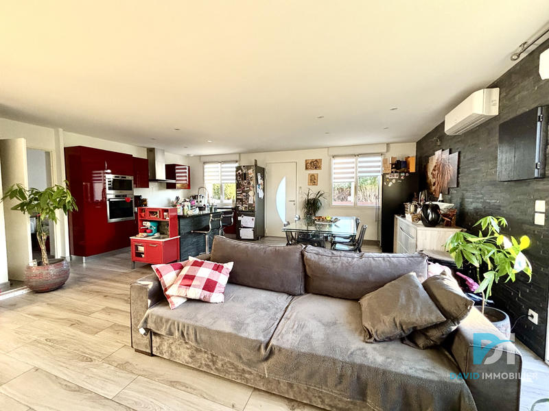 Maison - 93 m² - 4 pièces