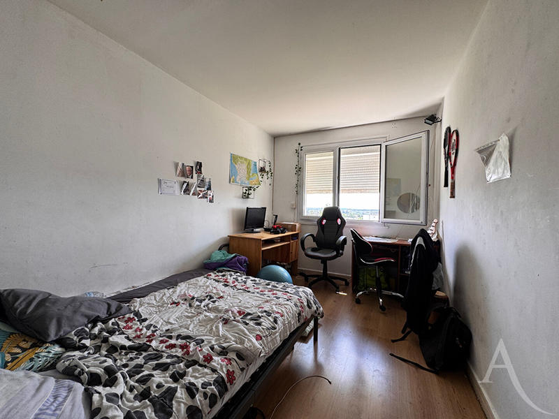 Appartement - 83 m² - 5 pièces