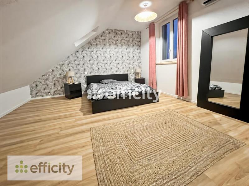 Maison - 163 m² - 7 pièces