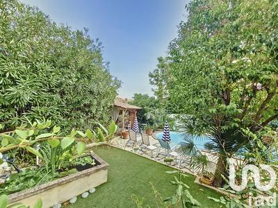 Maison - 215 m² - 8 pièces