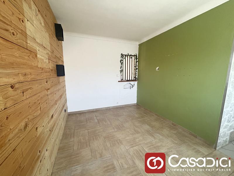 Maison - 92 m² - 5 pièces