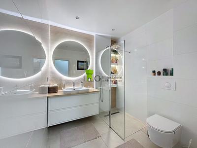 Maison - 145 m² - 6 pièces