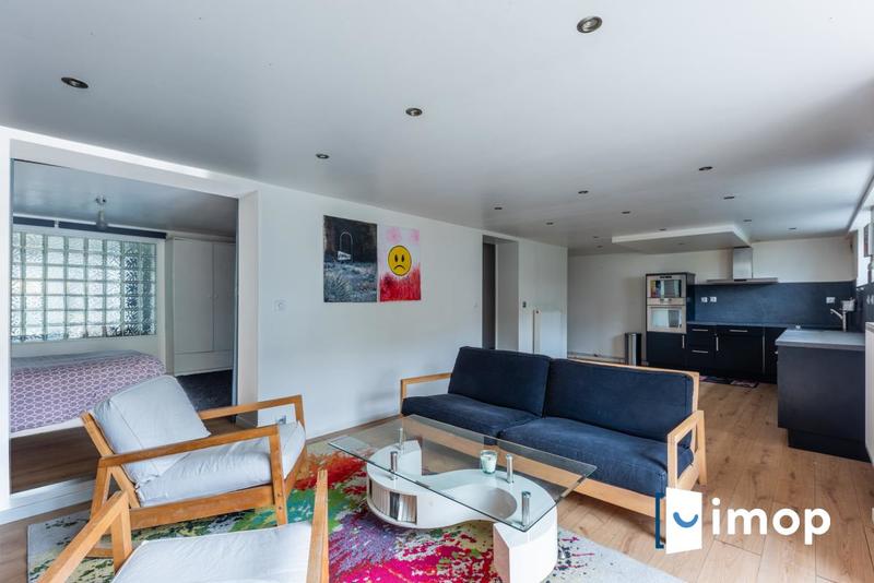 Maison - 220 m² - 8 pièces