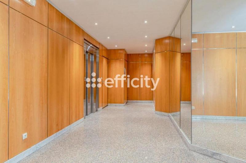 Appartement - 92 m² - 4 pièces