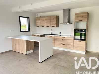 Maison - 121 m² - 6 pièces