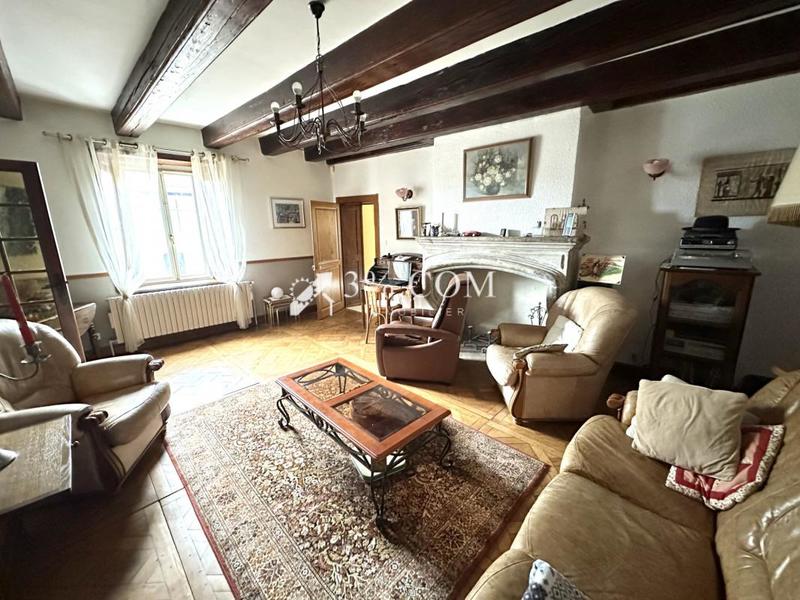 Maison de village - 300 m² - 12 pièces