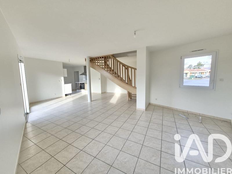 Maison - 102 m² - 4 pièces