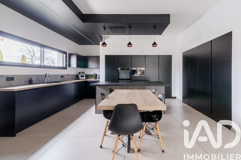 Maison - 193 m² - 5 pièces