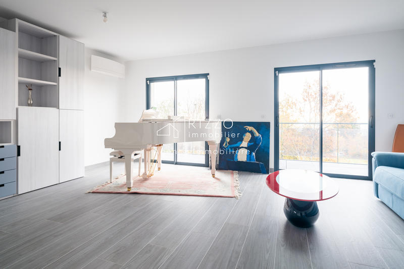 Villa - 290 m² - 6 pièces