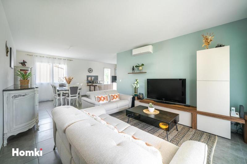 Maison - 96 m² - 5 pièces