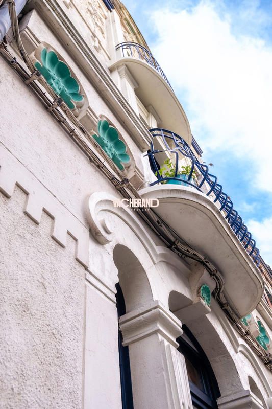 Maison - 210 m² - 7 pièces