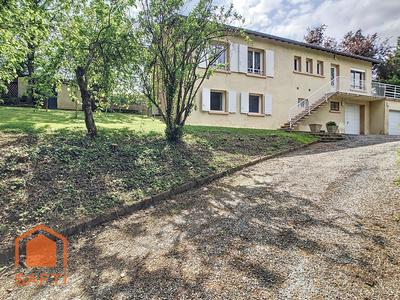 Maison - 146 m² - 8 pièces