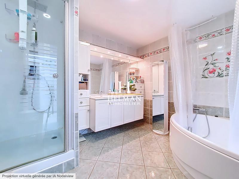 Maison - 325 m² - 11 pièces