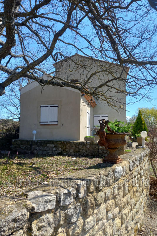 Propriété - 115 m² - 4 pièces