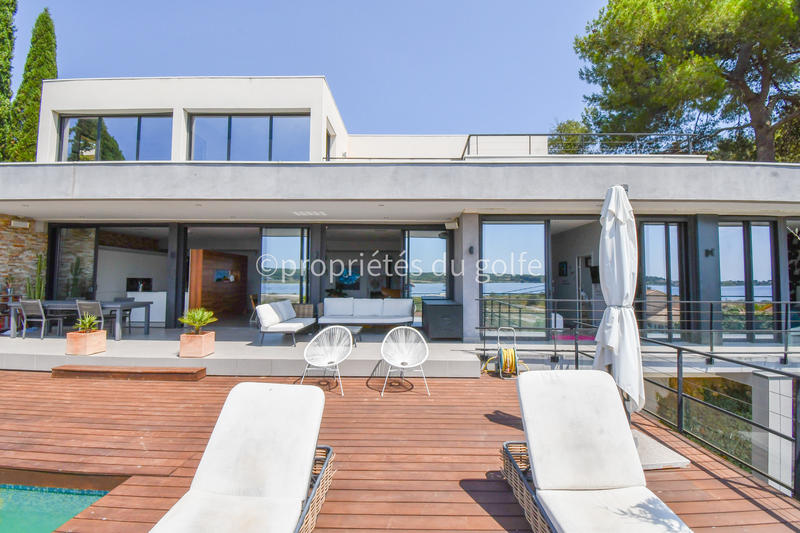 Maison - 204 m² - 5 pièces