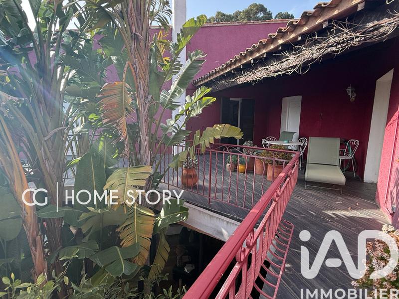 Maison - 427 m² - 11 pièces