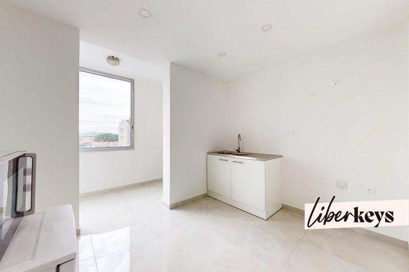 Appartement - 65 m² - 4 pièces