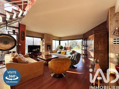 Maison de maîtres - 250 m² - 10 pièces