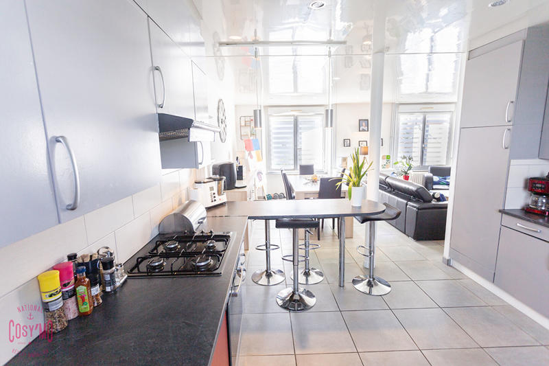 Maison - 90 m² - 5 pièces