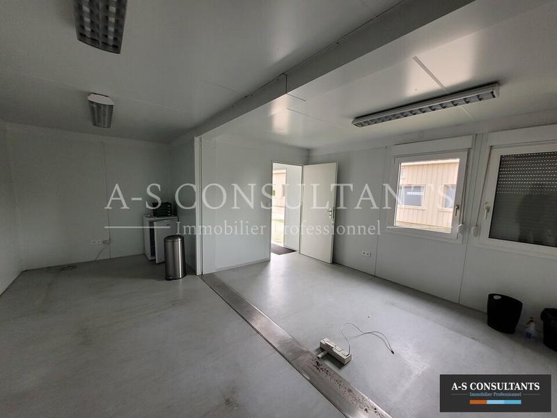 Local d'activité / Entrepôt - 690 m²