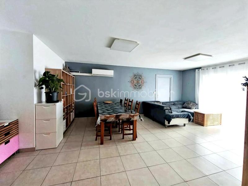 Maison en pierre - 244 m² - 10 pièces
