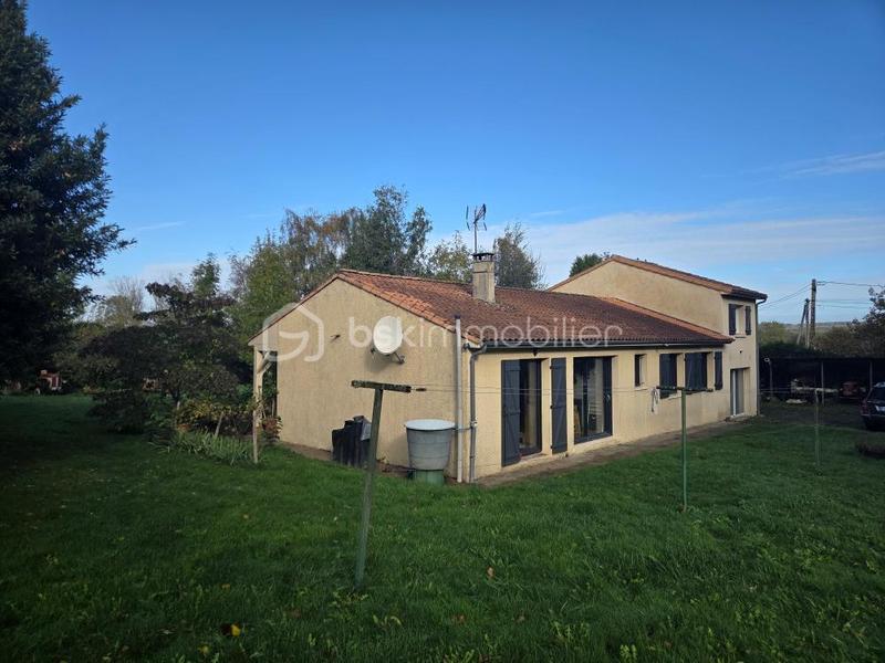 Maison traditionnelle - 152 m² - 8 pièces