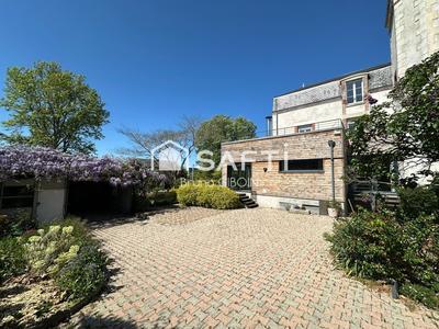 Maison de ville - 208 m² - 6 pièces